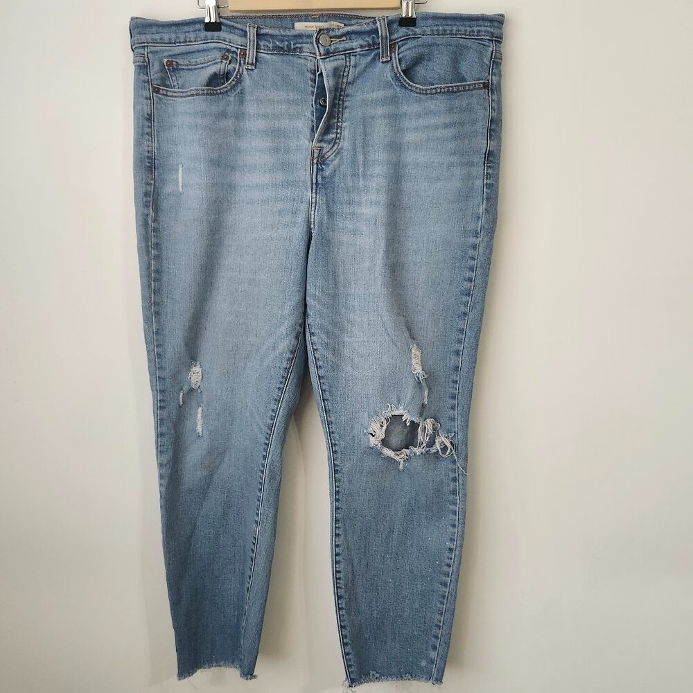 Levi’s Wedgie Skinny Jeans Button Fly Distressed Raw Hem Women’s 18W Light Wash